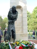 Az amerikai magyarok üdvözlik Esterházy János budapesti szobrának felállítását