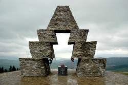The Hungarian millecentenarium memorial monument in Verecke (Veretsky, now in sub-Carpathian Ukraine / Transcarpathia), which, once destroyed completely and rebuilt in 2009, has been repeatedly vandalized (see below) by Ukrainian ultra-nationalists, commemorates the Hungarian conquest and establishment of the nation in 896. Verecke Pass marks the entry to the Carpathian Basin in 895.
