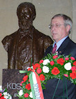 AHF co-President Gyula (Jules) Balogh laying a wreath at the Kossuth bust in the Capitol 
